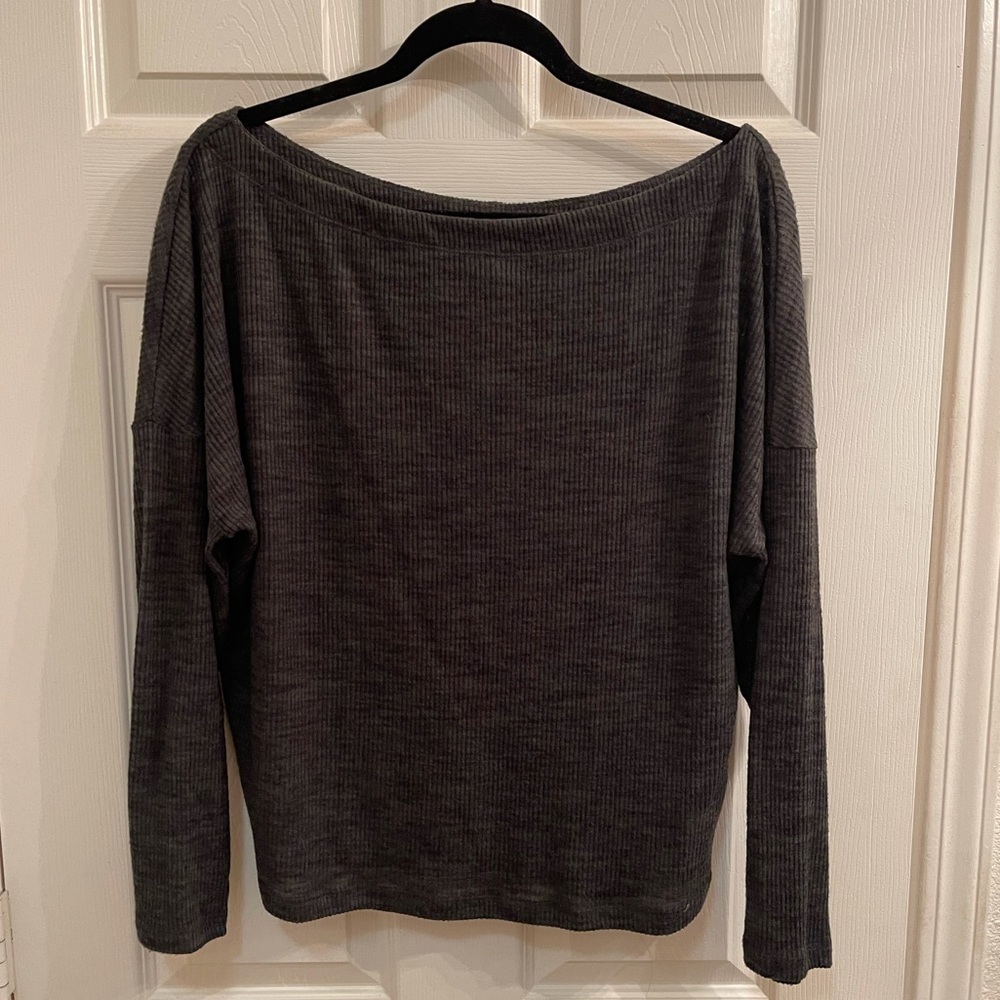 NWT Express Off The Shoulder Long Sleeve Too